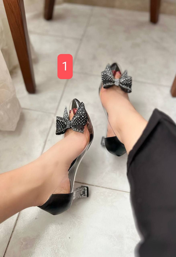 کفش مجلسی طلقی زنانه/دخترانه مدل amatis در چهار مدل سگک انتخابی سایز ۳۶ تا ۴۱ پاشنه ۶ سانت شیشه ای دامنی