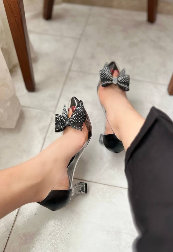 کفش مجلسی طلقی زنانه/دخترانه مدل amatis در چهار مدل سگک انتخابی سایز ۳۶ تا ۴۱ پاشنه ۶ سانت شیشه ای دامنی