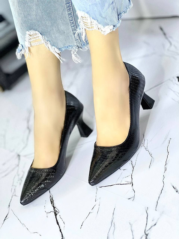 کفش مجلسی زنانه/دخترانه مدل senator رویه ورنی ساده و ورنی marlin سایزبندی ۳۶ تا ۴۱ پاشنه ۵ سانت ساعت شنی زیره pu درجه A+