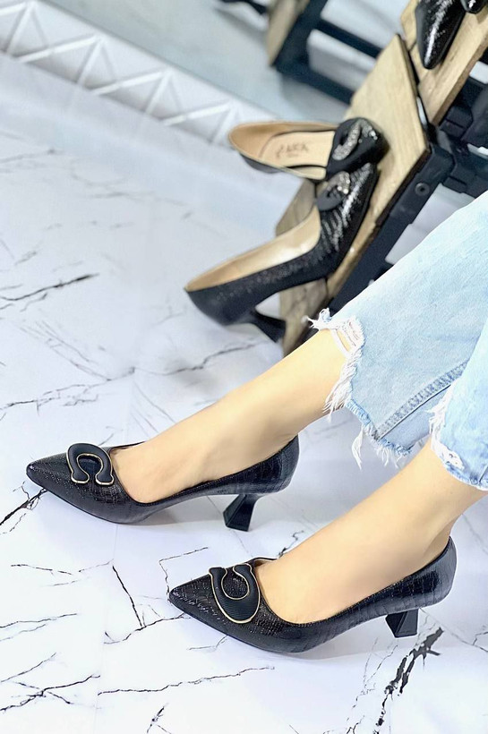 کفش مجلسی زنانه/دخترانه مدل senator رویه ورنی ساده و ورنی marlin سایزبندی ۳۶ تا ۴۱ پاشنه ۵ سانت ساعت شنی زیره pu درجه A+