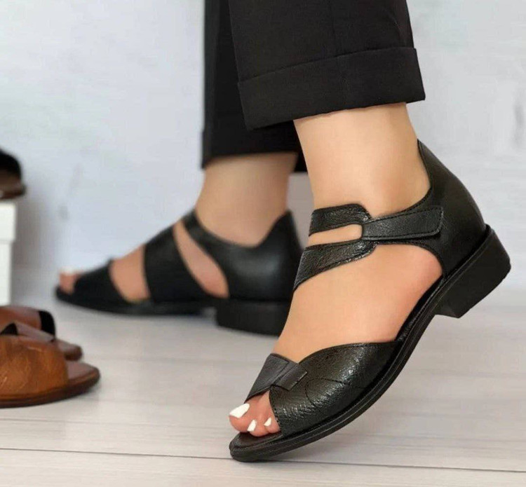 کفش تابستانی زنانه/دخترانه مدل نگار زیره پیو بسیار نرم ۳ سانتی ترک رویه چرم بیاله کیفیت عالی سایز ۳۷ تا ۴۰ قالب کفش ۱ شماره بزرگ