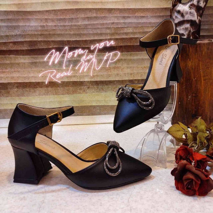 کفش مجلسی پاپیون نگینی زنانه/دخترانه سایزبندی ۳۷ تا ۴۰ پاشنه ۶ سانت فوق العاده شیک و لاکچری