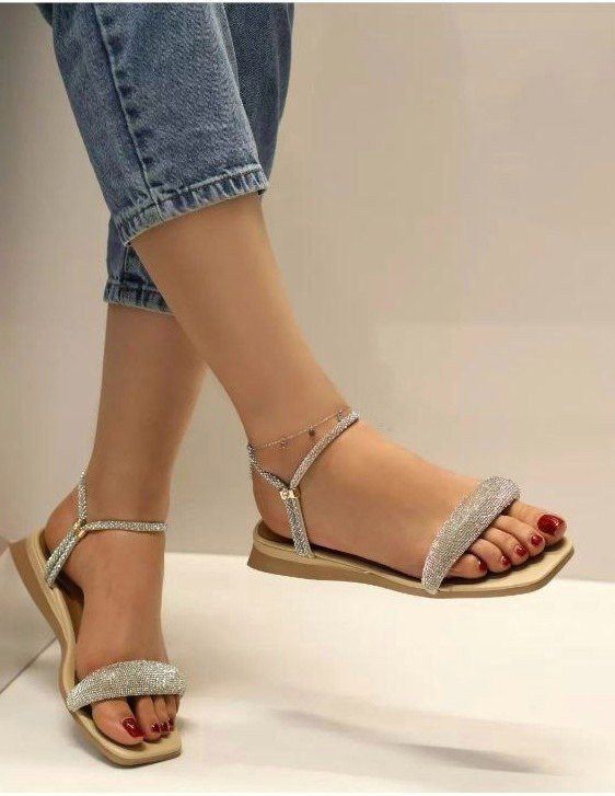 صندل جدید نگینی زنانه/دخترانه کیفیت عالی بسیار شیک خوشپا و راحت سایزبندی ۳۷ تا ۴۰