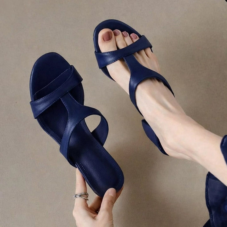 صندل/دمپایی زنانه دخترانه مدل کیوا رویه کار وارداتی ترک پاشنه ۵ سانت سایزبندی ۳۷ تا ۴۱ کیفیت عالی