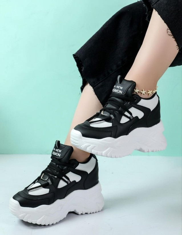 کتونی جدید زنانه/دخترانه لژ مخفی کل لژ ۷ سانت زیره پیو و سبک بسیار باکیفیت خوشپا و راحت موجودی گرفته شود