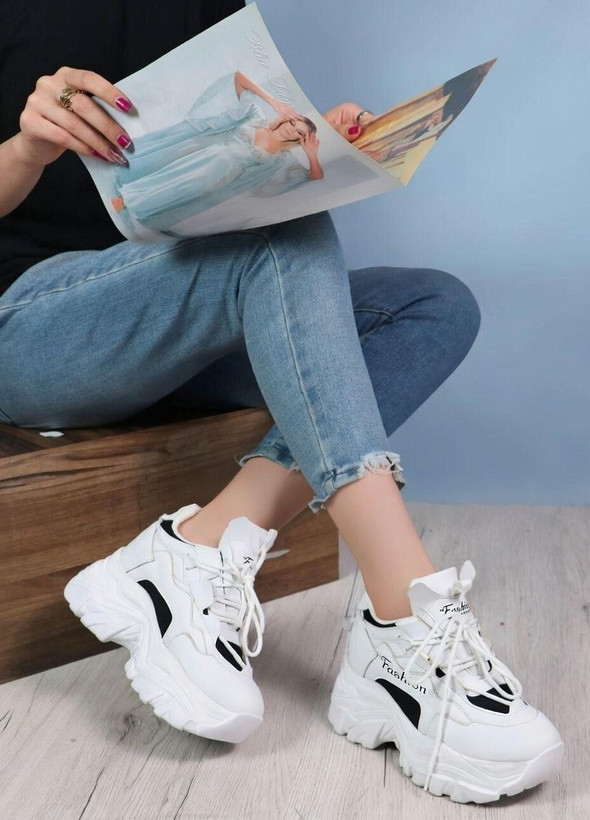 کتونی جدید زنانه/دخترانه لژ مخفی کل لژ ۷ سانت زیره پیو و سبک بسیار باکیفیت خوشپا و راحت موجودی گرفته شود