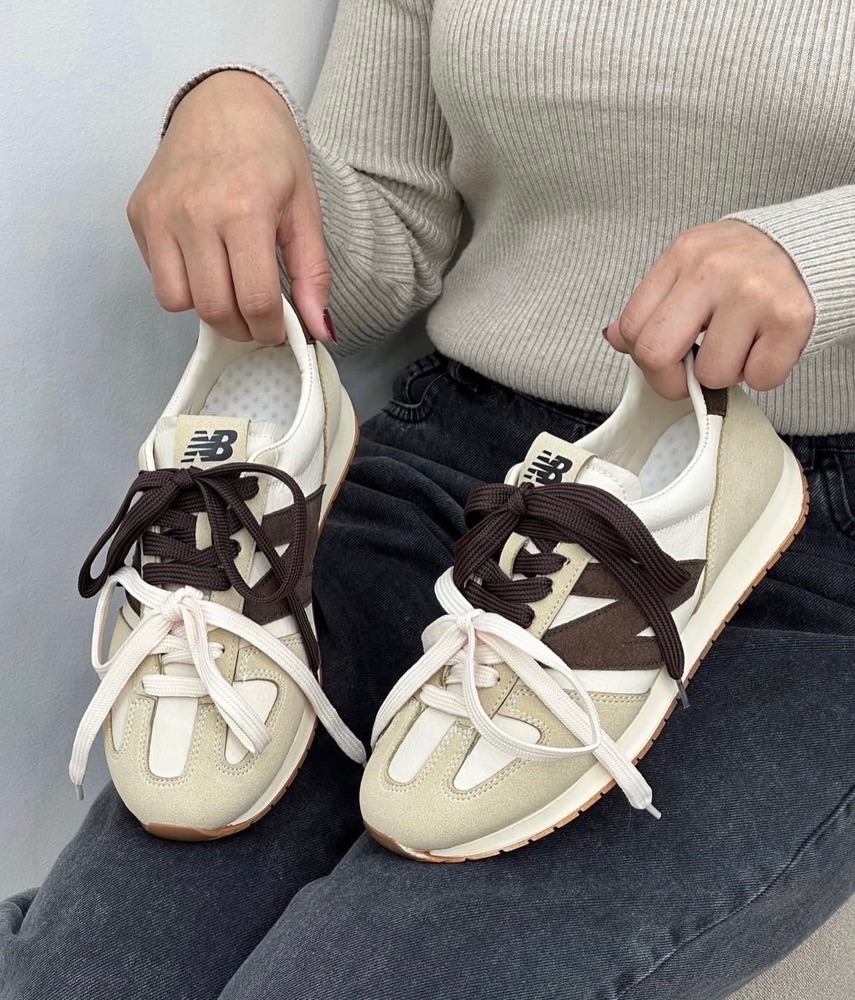 کتونی زنانه مدل newbalance زیره بتا کیفیت عالی و با ضمانت رویه چرم هورس سبک و نرم قالب استاندارد سایزبندی ۳۷ تا ۴۰ با ضمانت ۱ سال ❤️